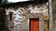 Esgrafiado tradicional en la iglesia de Rozavales, en Monforte, uno de los lugares donde se intervendr�