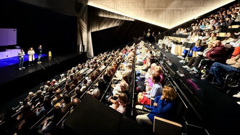 Inicio de la Mostra de Teatro de Ribeira.