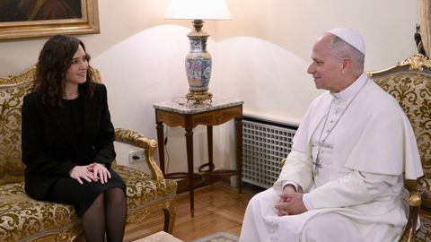 La presidenta de la Comunidad de Madrid, Isabel D�az Ayuso se re�ne con el Papa Le�n XIV, en la sede de la Nunciatura.