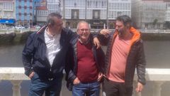 De izquierda a derecha, Juan, Mero y Jorge, los integrantes de la improvisada comisi�n de fiestas