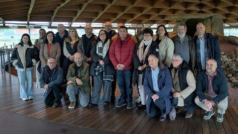 Representantes de la Deputaci�n y los concellos en Dombate