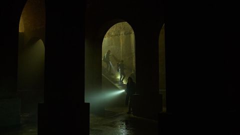 Los antiguos depsitos de agua de Roces, en Gijn, son el escenario para las ruinas del castillo del laberinto de espejos