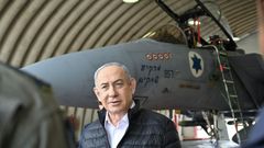 Benjam�n Netanyahu visit� este jueves la base a�rea de Tel Nof, en Rehovot