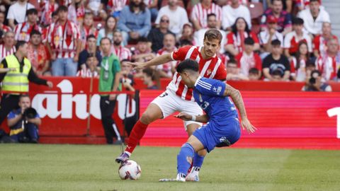 Derbi asturiano entre el Real Sporting de Gijon y el Real Oviedo en El Molin�n