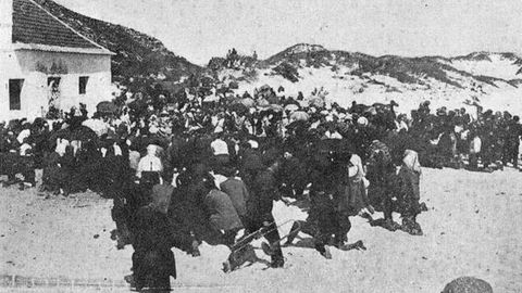 Imagen hist�rica de La Isle�a, punto de encuentro social en las islas.