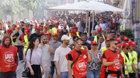 La manifestaci�n del metal por el centro de Ferrol