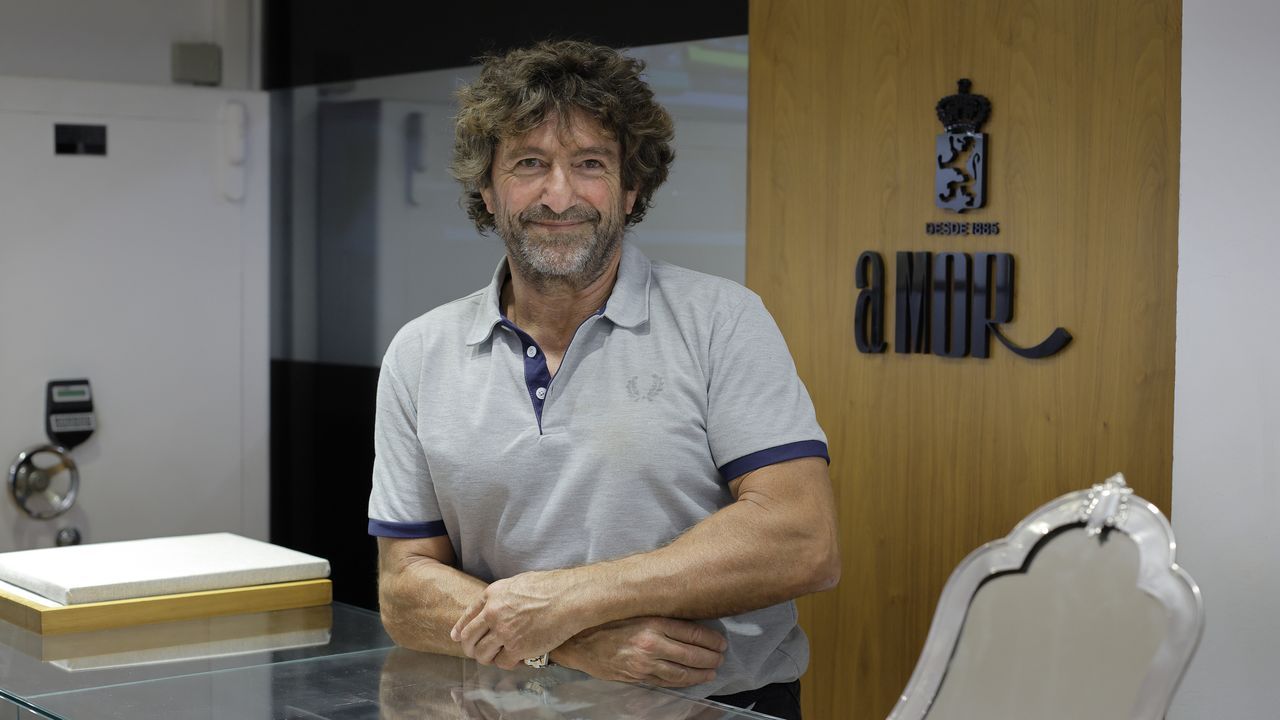 Antonio Amor: «Ni el comercio ni los clientes son lo que eran, los tiempos han cambiado»