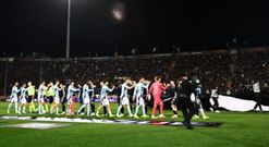 Los jugadores del PAOK y del Celta, antes del partido del pasado jueves.