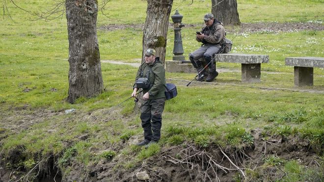 Las mejores im�genes del primer d�a de pesca continental en Galicia