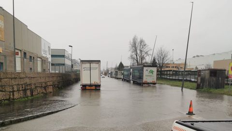 Polígono industrial anegado por el agua en O Porriño