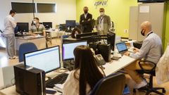 El director xeral de Comercio e Consumo, Manuel Heredia, visit� la sede de Eprox en San Cibrao das Vi�as