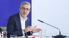 El ministro de Hacienda, Arcadi Espa�a, en la rueda de prensa del Consejo de Ministros