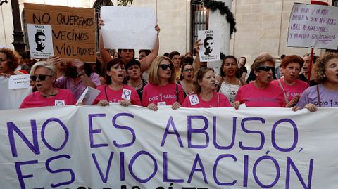 Concentraci�n en Sevilla contra la libertad provisional de La Manada
