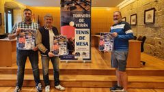 Antonio Puga, alcalde de Celanova (en el centro), en la presentaci�n del torneo de tenis de mesa de la villa