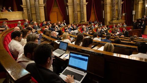 Vista general del Parlamento catal�n durante una sesi�n plenaria