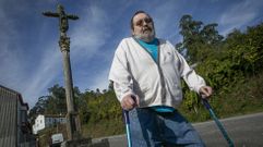 Vicente Abelleira tiene que ayudarse de dos muletas para poder caminar