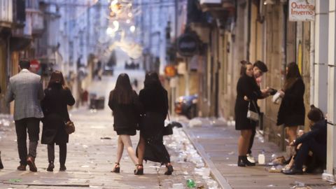 Regreso a casa en Ferrol tras una larga noche de fiesta