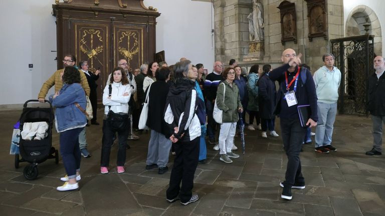Visita guiada a San Marti�o Pinario durante la Noite do Patrimonio del 2025