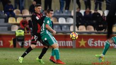 Sa�l Berj�n protege un bal�n ante Tito