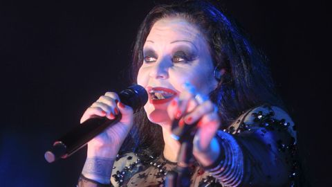 El concierto de Fangoria abarrotó la plaza
