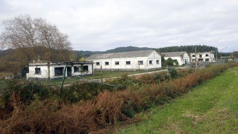 El Racing apuesta por rehabilitar los edificios militares existentes. 