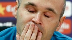 Emocionado adi�s de Iniesta al Bar�a