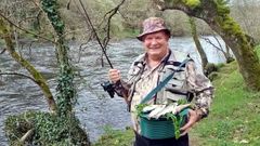 Inicio de la temporada de pesca en la playa fluvial de Chaian, R�o Tambre