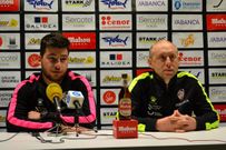 Catela, junto a Santi Valladares.