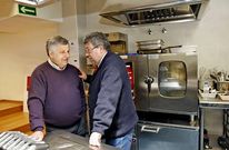 El restaurador Jes�s Sordo y el hotelero Xos� Manuel Otero est�n enfrentados en Hosteler�a. 