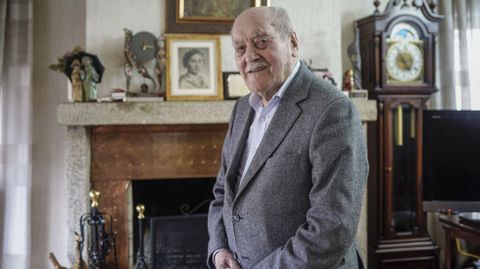 Antonio Melo elige como su rinc�n el sal�n de su casa, en el que pasa muchas horas.