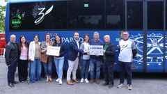 Autos Comparado �nese � petici�n do D�a das Letras Galegas de 2027 para Zernadas de Castro e rotula a s�a flota co emblema Zernadas 27