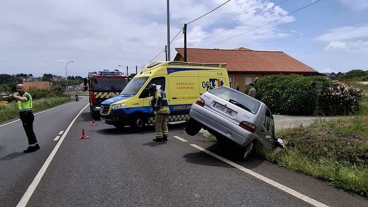 Herido un conductor tras salirse de la vía en Mandiá, en Ferrol