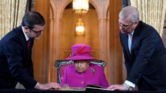Operaci�n salvar a la reina. El Gobierno brit�nico ha reactivado un protocolo para rescatar y evacuar a la reina Isabel II y la familia real en caso de disturbios por el �brexit�.