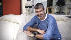 El monologuista, en la plaza del Humor de A Coru�a.