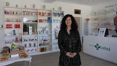 Regina Pardo, en una foto de archivo, en su farmacia de Lo�o�, en O Pereiro de Aguiar.