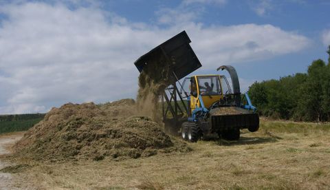La firma pontesa ha cosechado 345 toneladas de matorral en la escombrera pontesa. 