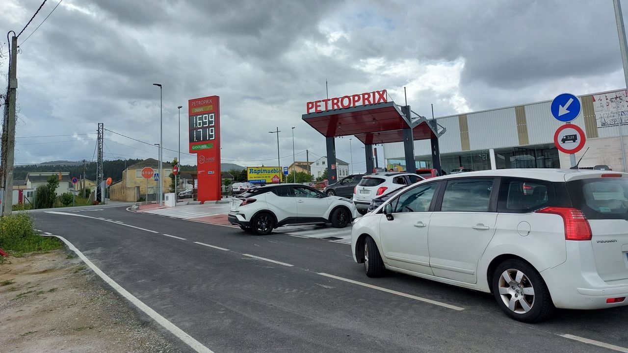 España pierde gasolineras por primera vez, mientras Galicia abre estaciones