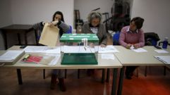 Miembros de la mesa electoral en Ronda. 