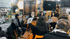 Imagen de la actuaci�n de Catro nun zoco, en el 2025, que regresar�n en esta edici�n del 2026 a Pena da Nogueira.