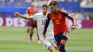 Baena y Romano Schmid, durante un lance del juego en el partido entre la selecci�n espa�ola y Austria en el Mundial.