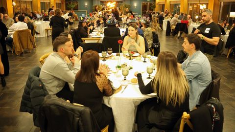 Cena ben�fica da Dorna en el restaurante Baiuca2026