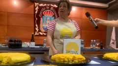 Esther Corral, la cocinera que hace la mejor tortilla de Betanzos