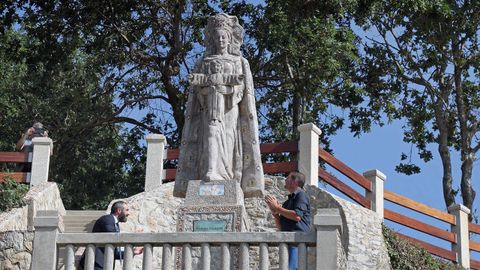 O reencontro m�is agardado de Rianxo: a Virxe de Asorey volve lucir no alto de Tanxil