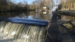La presa del &aacute;rea recreativa de Furelos forma parte de un conjunto hidr&aacute;ulico de finales del siglo XIX