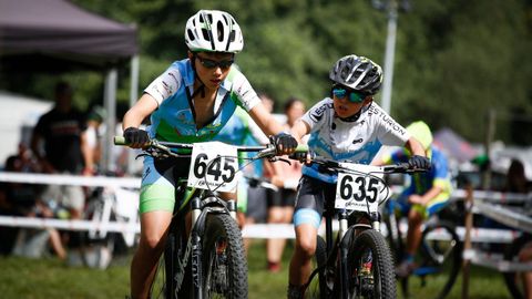 MINI BTT MACEDA.La carrera reuni� a m�s de 400 deportistas en el circuito ubicado en el entorno de las piscinas municipales.