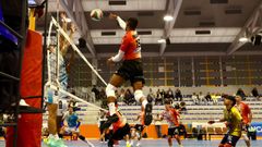 El partido entre el Voleibol Dumbra y el cuadro grancanario se disput en O Conco.