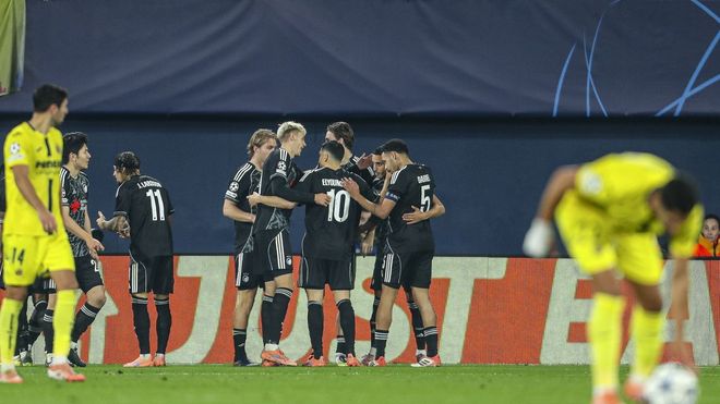 Los jugadores del�Copenhague celebran el tercer gol ante el Villarreal.