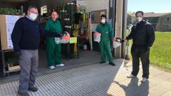 El Ayuntamiento reparti� mascarillas entre trabajadores de diferentes sectores