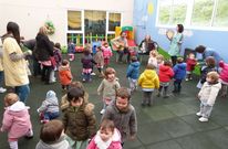 La escuela infantil de Bri�n (en la imagen) tiene once ni�os del �ltimo curso en lista de espera.