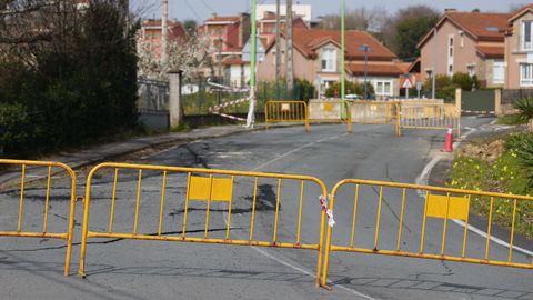 Para evitar riesgos, la Diputaci�n ha cortado un tramo de la  DP-4803.